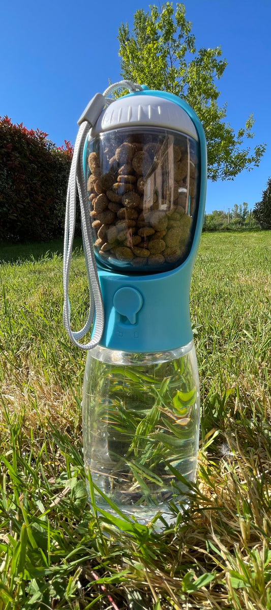 🥤 Gourde 2-en-1 pour animaux – 550 ml avec filtre intégré & réserve à friandises 🐾